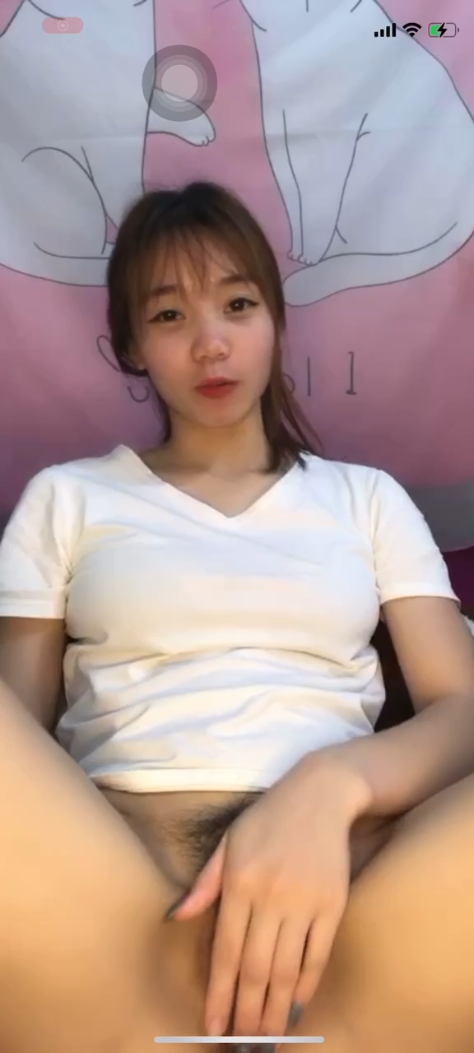 Áo trắng dang chân live - không che